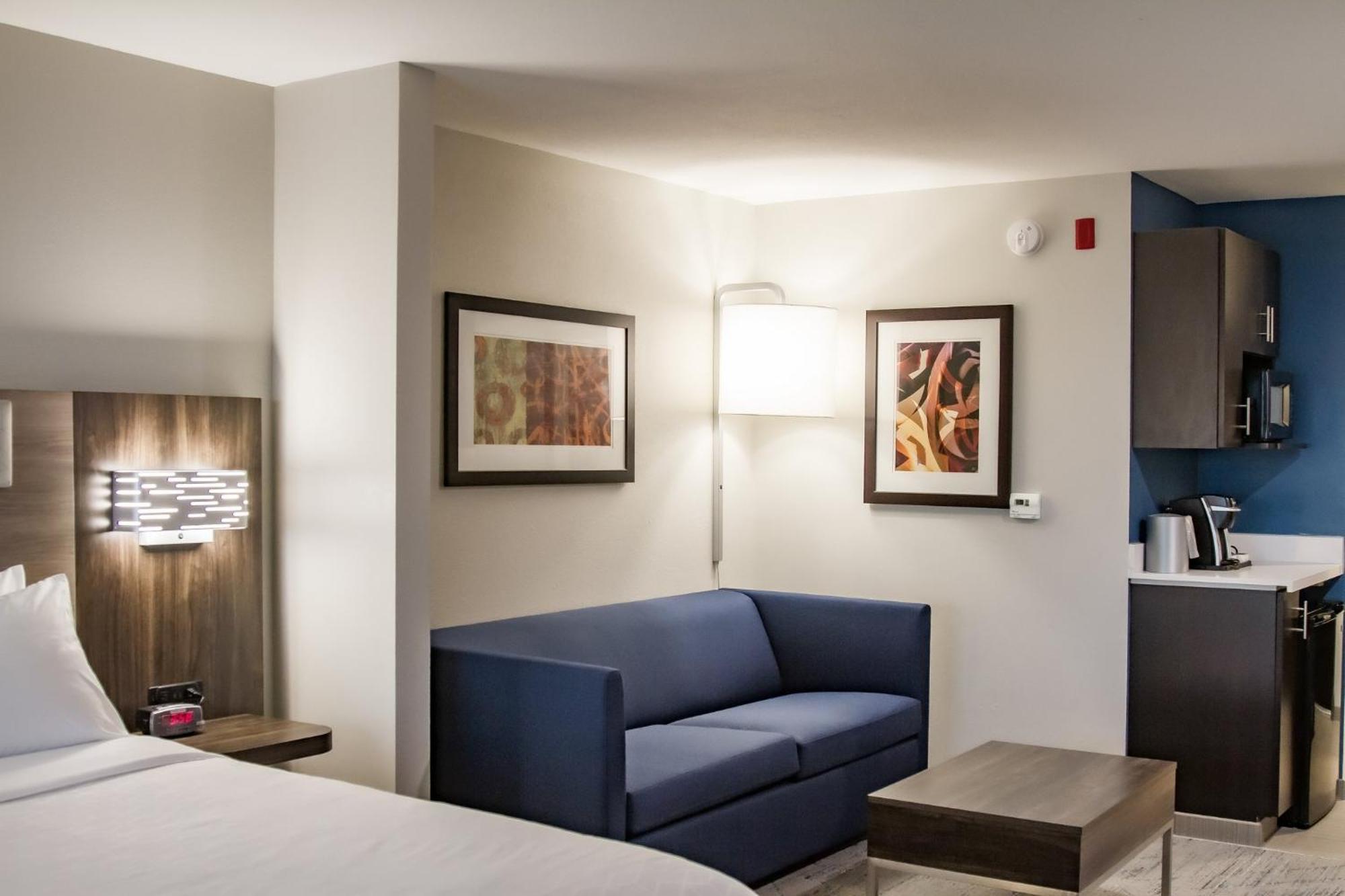 Holiday Inn Express & Suites Overland Park, An Ihg Hotel Exteriér fotografie