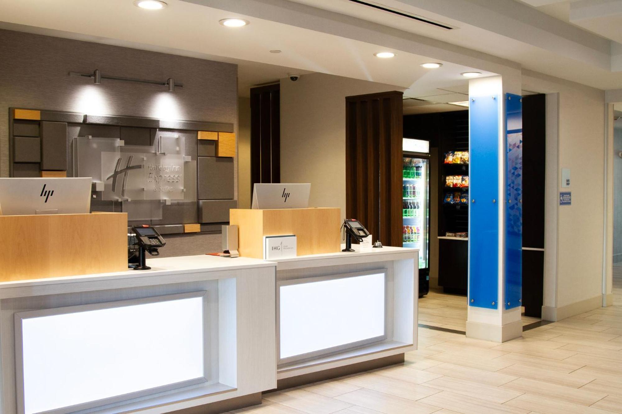 Holiday Inn Express & Suites Overland Park By Ihg Exteriér fotografie