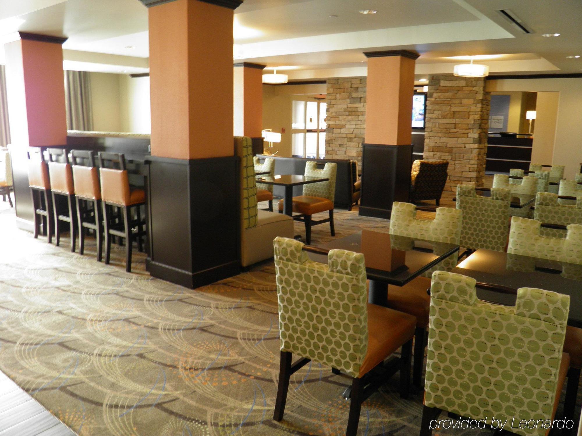 Holiday Inn Express & Suites Overland Park By Ihg Exteriér fotografie